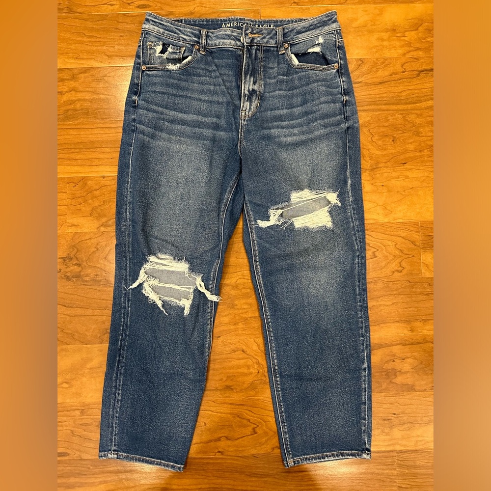American Eagle Mom Jeans!